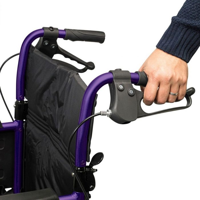 Wheelchair handles with brakes